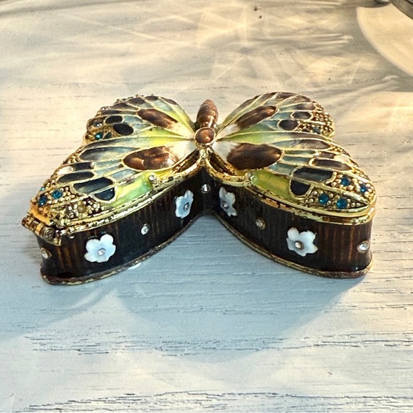 Colorful Butterfly jewelry box with stones Brand New - Picture 7 of 11